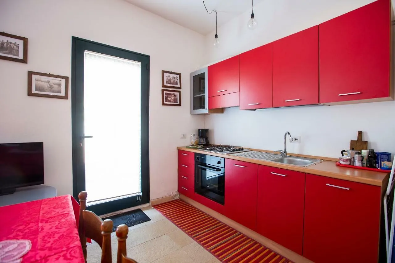 Red Flat Apartment Bari Sardo